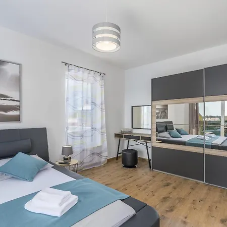 Modern Ol&ju For 9 Persons In Only 1.5 Km From The With Pool Heating Villa *