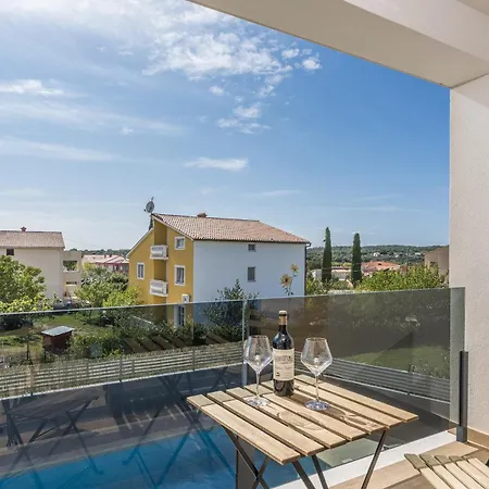 Modern Ol&ju For 9 Persons In Only 1.5 Km From The With Pool Heating بولا