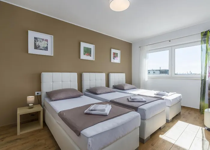 Willa Modern Ol&ju For 9 Persons In Only 1.5 Km From The With Pool Heating Pula