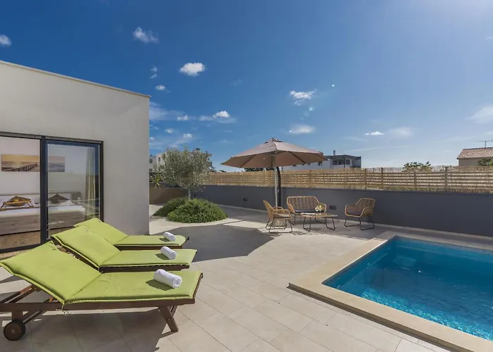 Willa Modern Ol&ju For 9 Persons In Only 1.5 Km From The With Pool Heating *