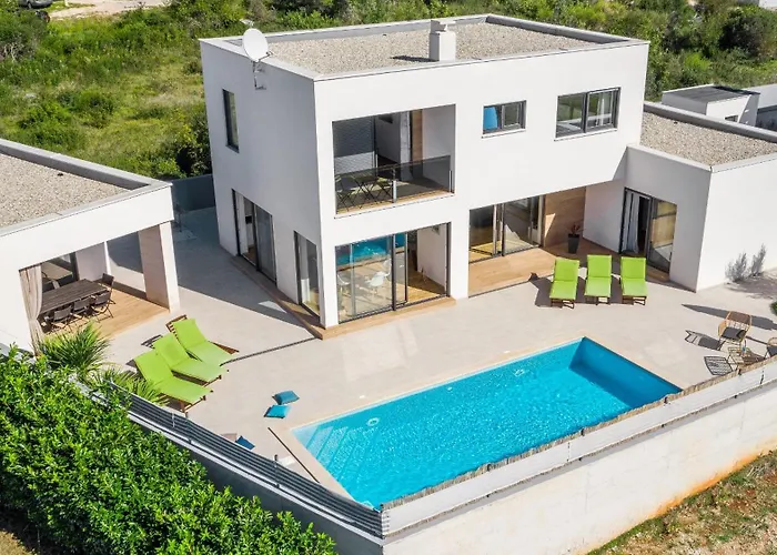 Modern Ol&ju For 9 Persons In Only 1.5 Km From The With Pool Heating