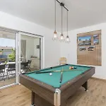 Vila Modern Ol&ju For 9 Persons In Only 1.5 Km From The With Pool Heating
