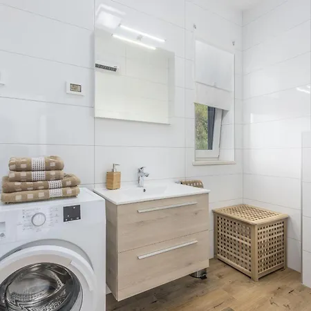 Modern Ol&ju For 9 Persons In Only 1.5 Km From The With Pool Heating