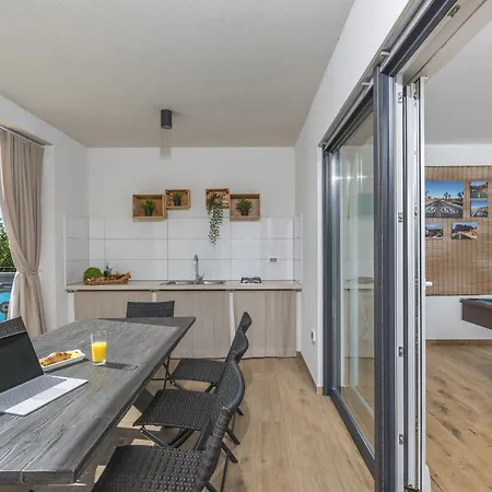 Modern Ol&ju For 9 Persons In Only 1.5 Km From The With Pool Heating Villa *