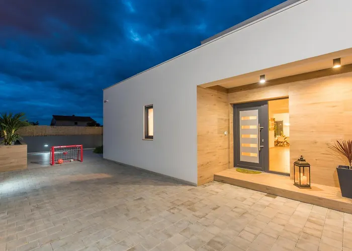 Modern Ol&ju For 9 Persons In Only 1.5 Km From The With Pool Heating Вилла *