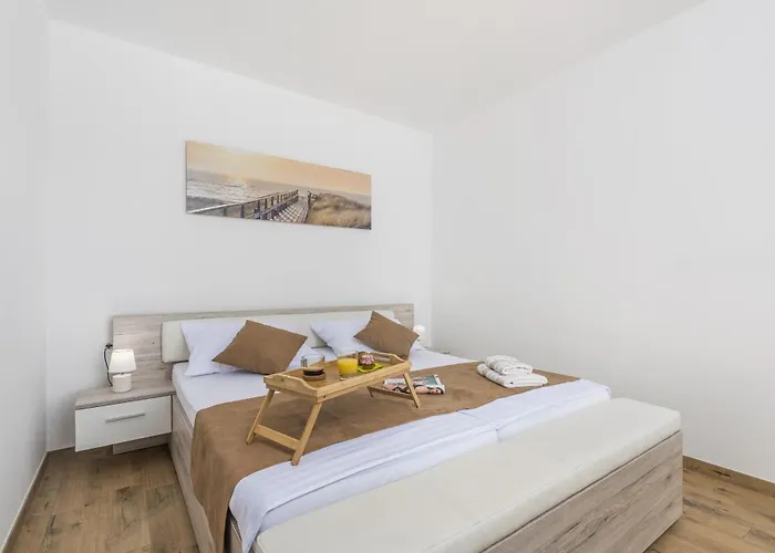 Modern Ol&ju For 9 Persons In Only 1.5 Km From The With Pool Heating فيلة بولا