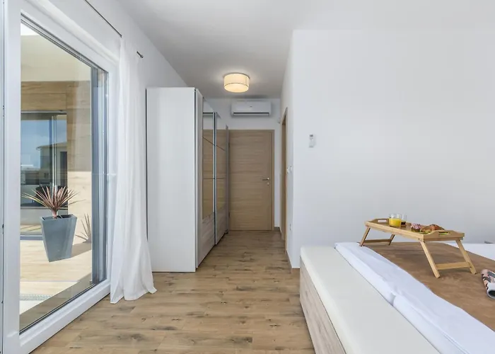 Modern Ol&ju For 9 Persons In Only 1.5 Km From The With Pool Heating بولا