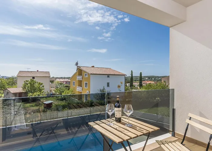 Modern Ol&ju For 9 Persons In Only 1.5 Km From The With Pool Heating Pula